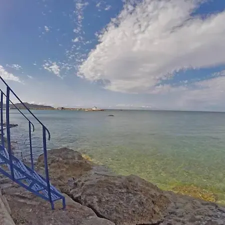Дом отдыха Sea Front Homeleader Ханья
